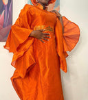 Boubou Gnima orange en shantung brodé doré — tenue africaine cérémonie mariage BouBouQueens