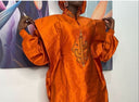 Boubou Sira orange brodé géométrique doré — tenue africaine cérémonie mariage BouBouQueens