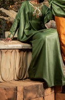 Boubou Sogolon vert olive brodé doré — tenue africaine cérémonie raffinée BouBouQueens